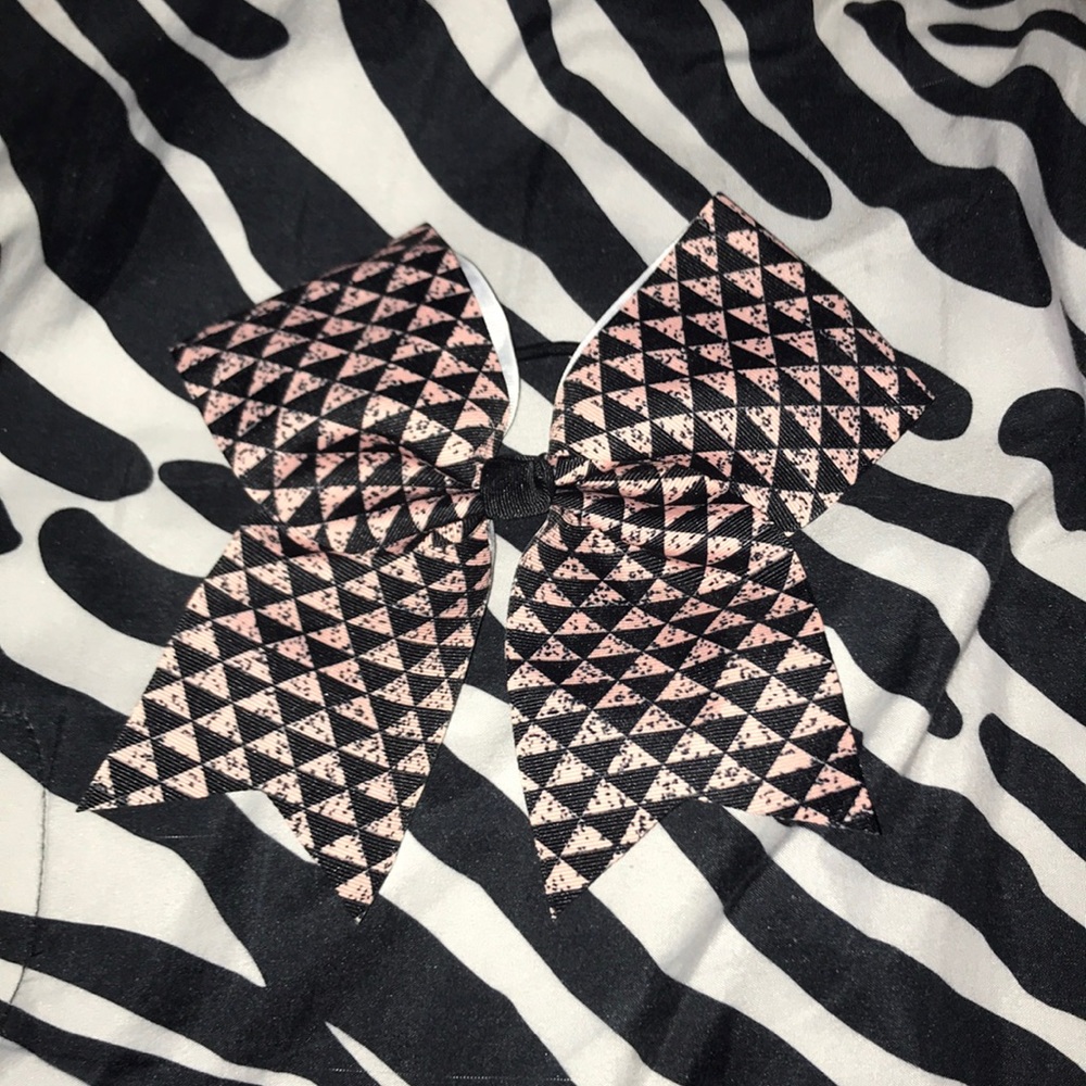 Varsity Bow